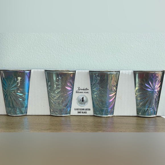 Circleware Brackston Radiance Pearl 1.6oz Clear Luster Shot Glass Set of 4 NEW - Picture 1 of 7